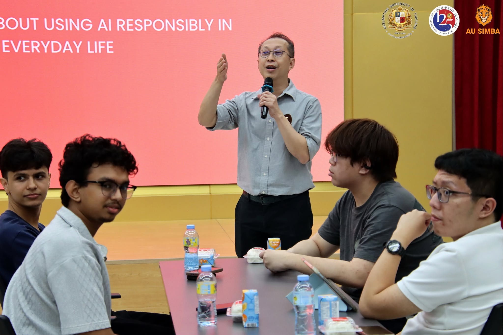 Photograph 4 accompanying: Think, Prompt, Verify - Reflections on the SIMBA Seminar