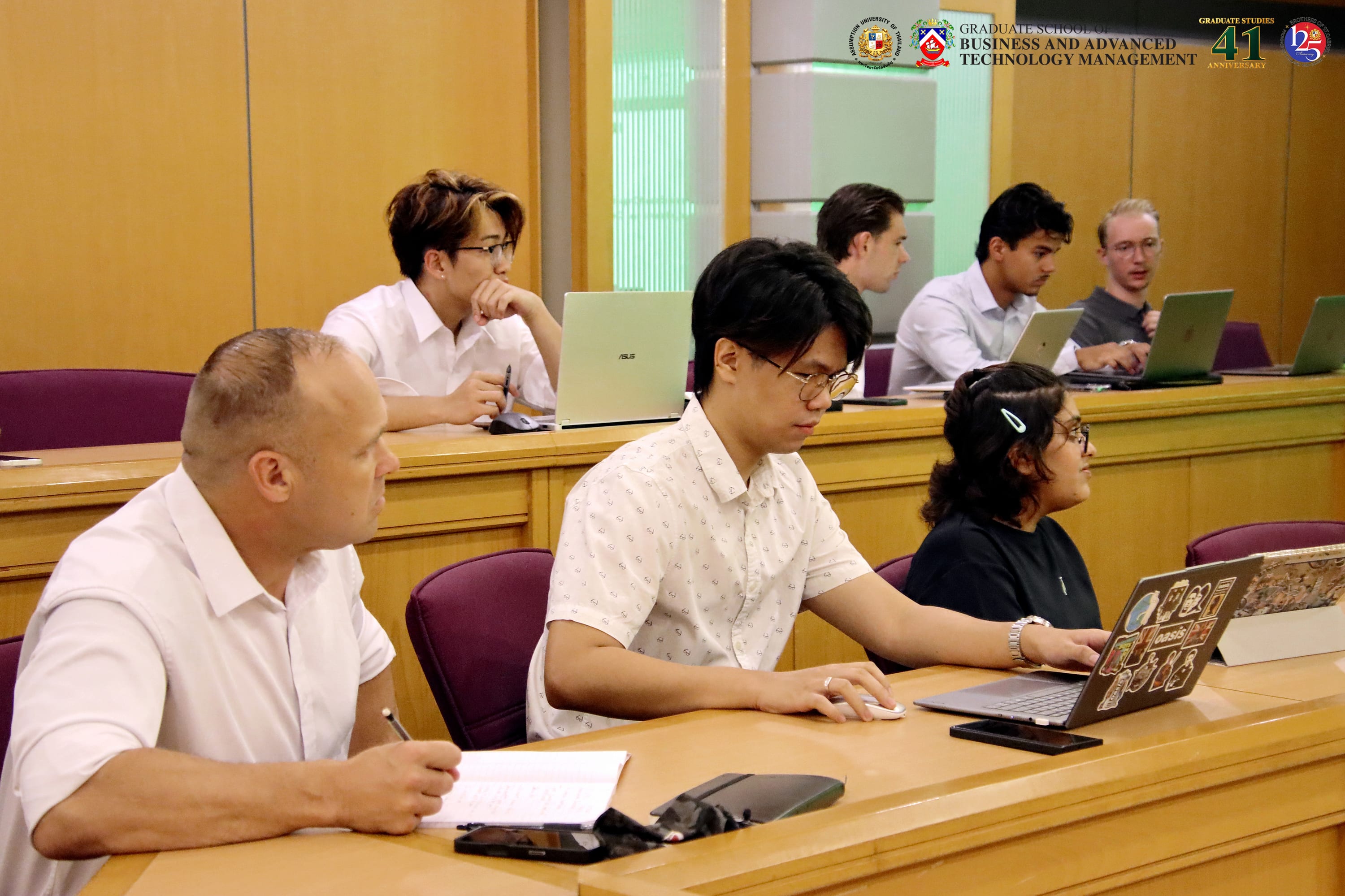 Photograph 5 accompanying: MBA Students Gain Global Insights into Leadership and Organizational Behavior from CHARUSAT Visiting Faculty