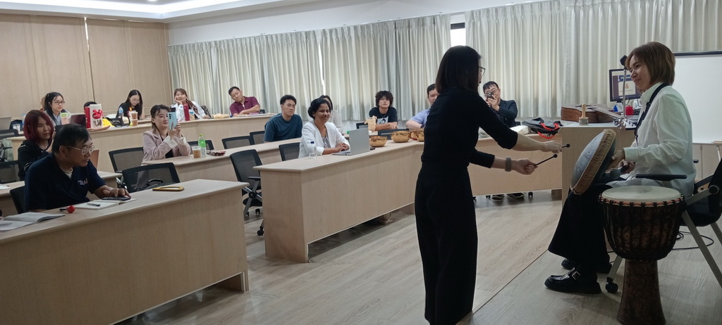 Photograph 5 accompanying: Beyond Words, AU Workshop Explores Music’s Therapeutic Role
