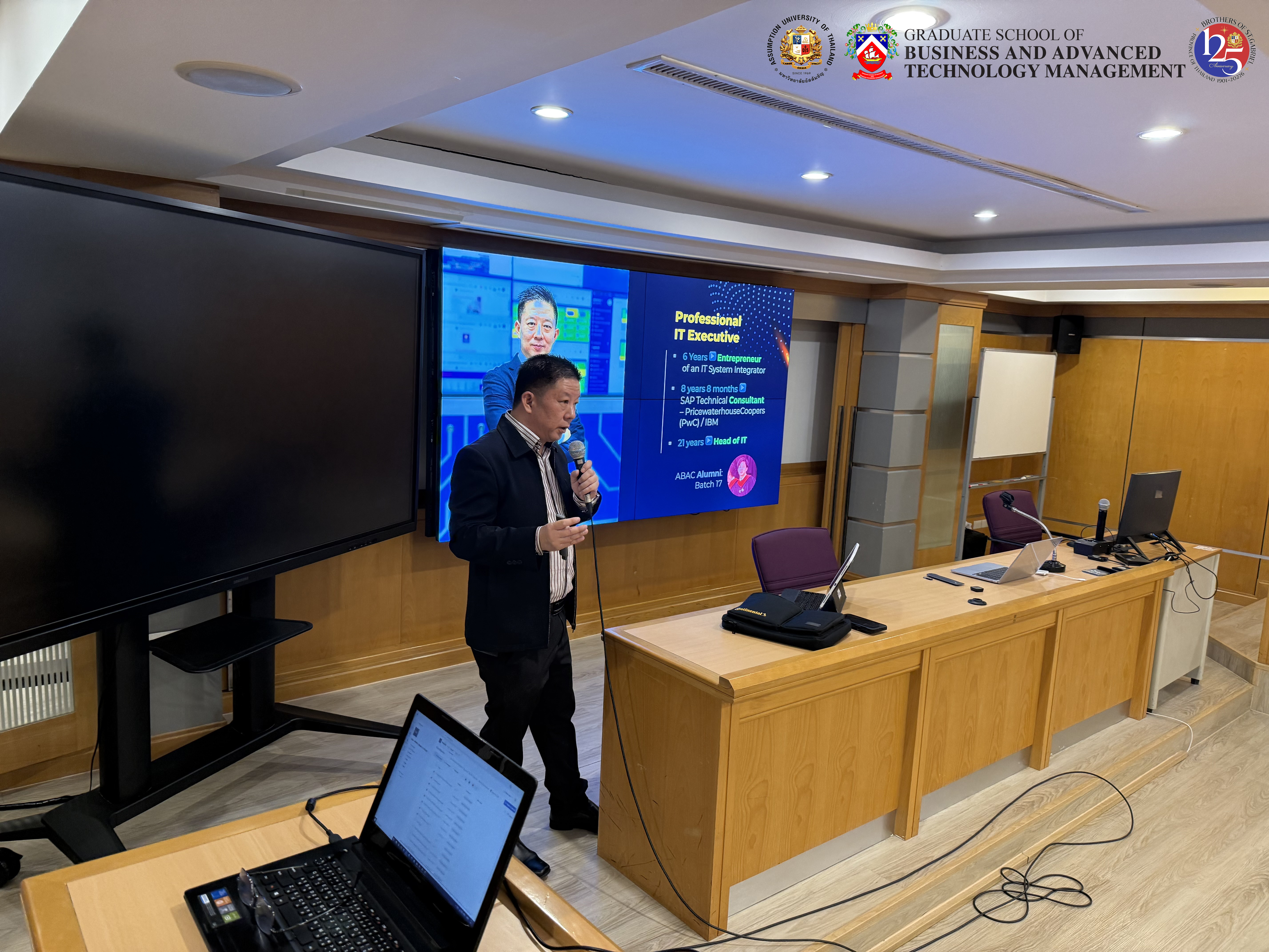 Photograph 5 accompanying: GS-BATM Hosts Distinguished Guest Speaker on Human Adaptation in the AI Era