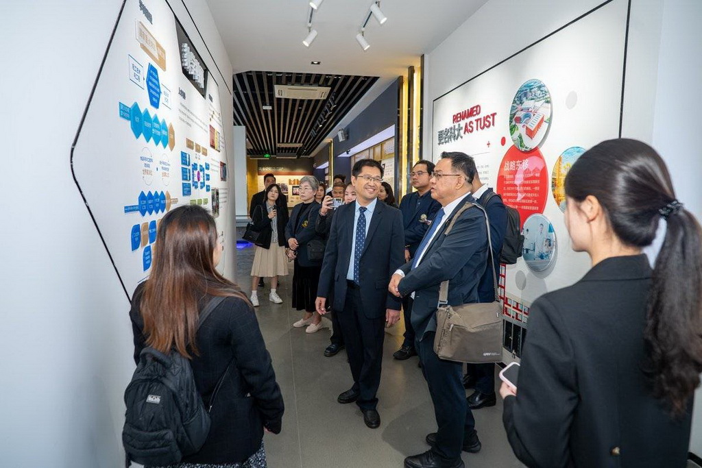 Photograph 5 accompanying: Confucius Institute at AU Leads Thai Educators for Official Study Tour in China