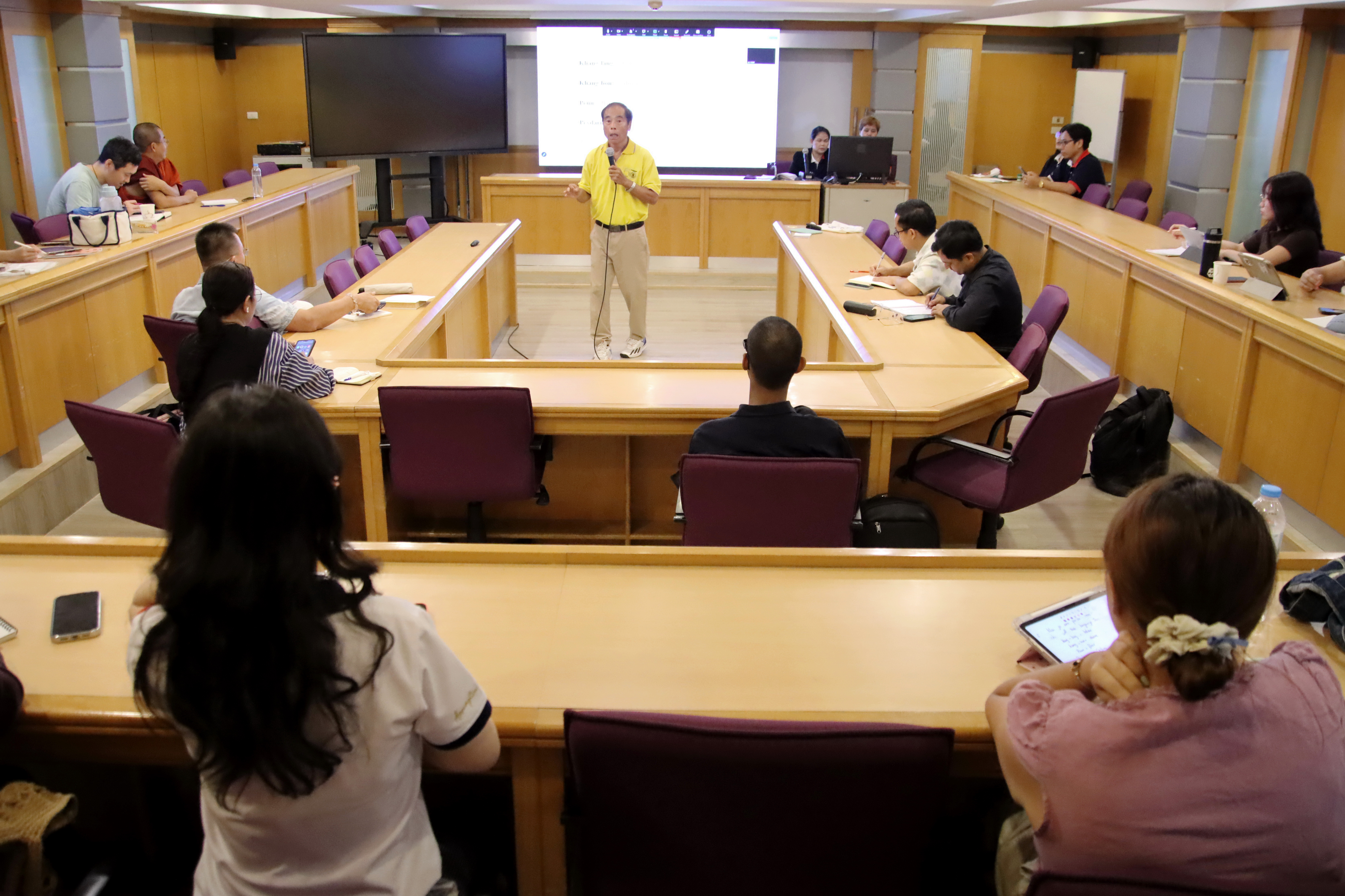 Photograph accompanying: Class is now in session! Learn Thai at ABAC  🇹🇭✨