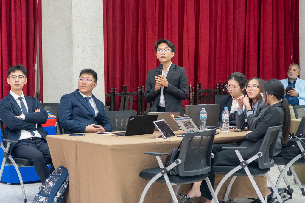 Photograph 6 accompanying: MBA and Beyond to Prepare Graduate Students for the Business World