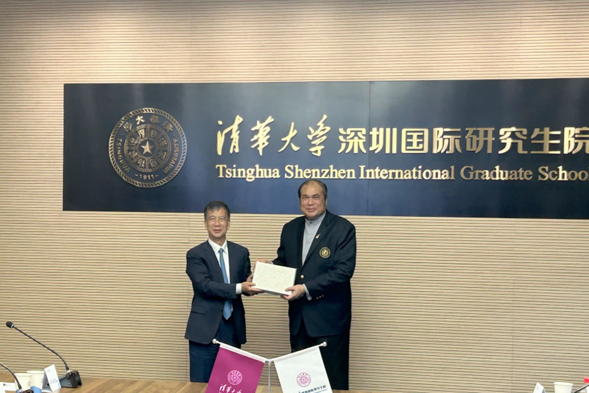Photograph 4 accompanying: Designing Degrees for a Global Era: AU and Tsinghua SIGS Partner on Graduate Innovation