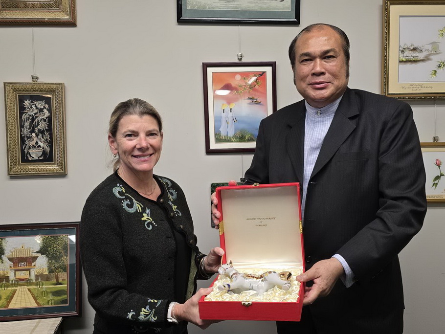 Photograph 3 accompanying: AU Deepens Strategic Partnership with UC Davis