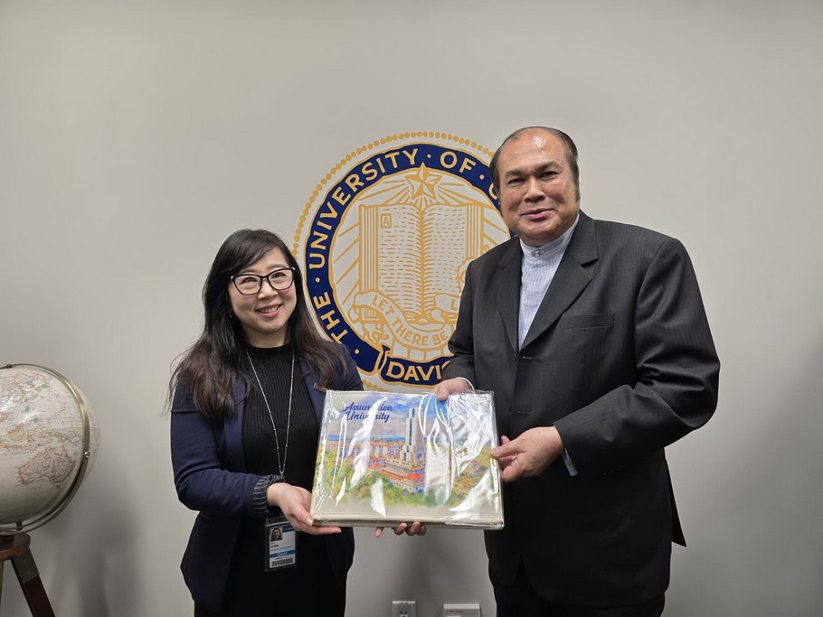 Photograph 8 accompanying: AU Deepens Strategic Partnership with UC Davis