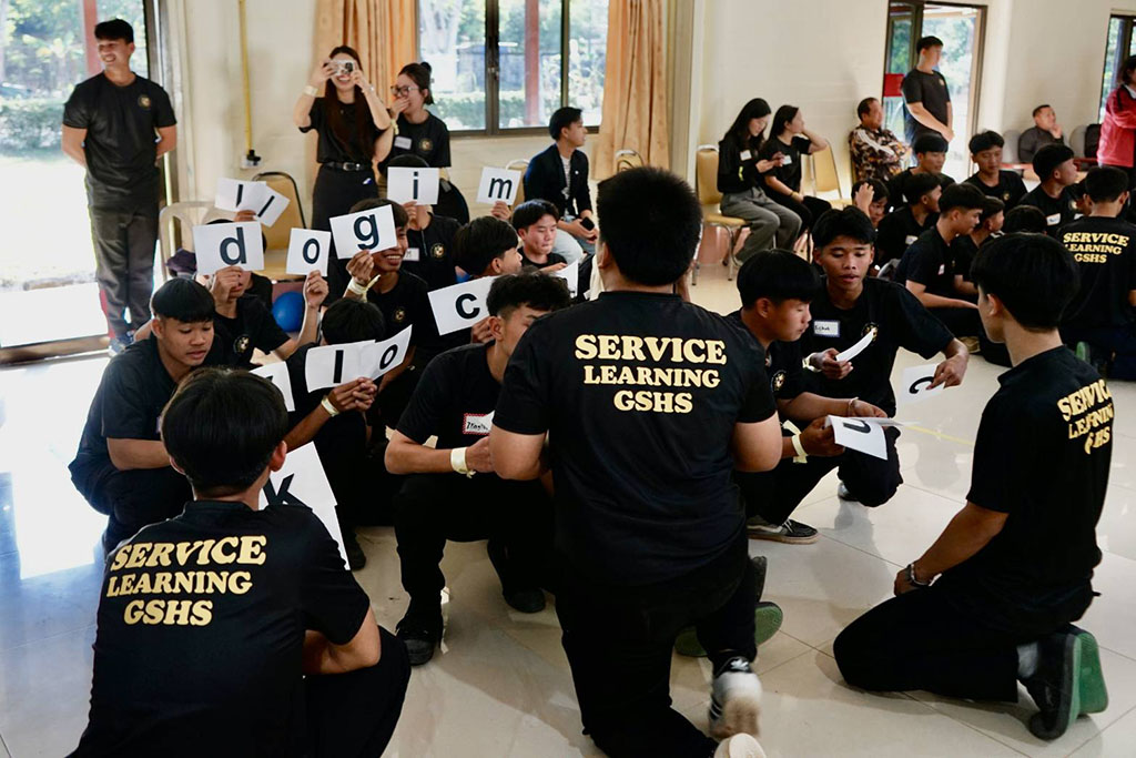 Photograph 5 accompanying: Learning Through Service: Graduate Students Lead English and Values Camp in Nakhon Phanom