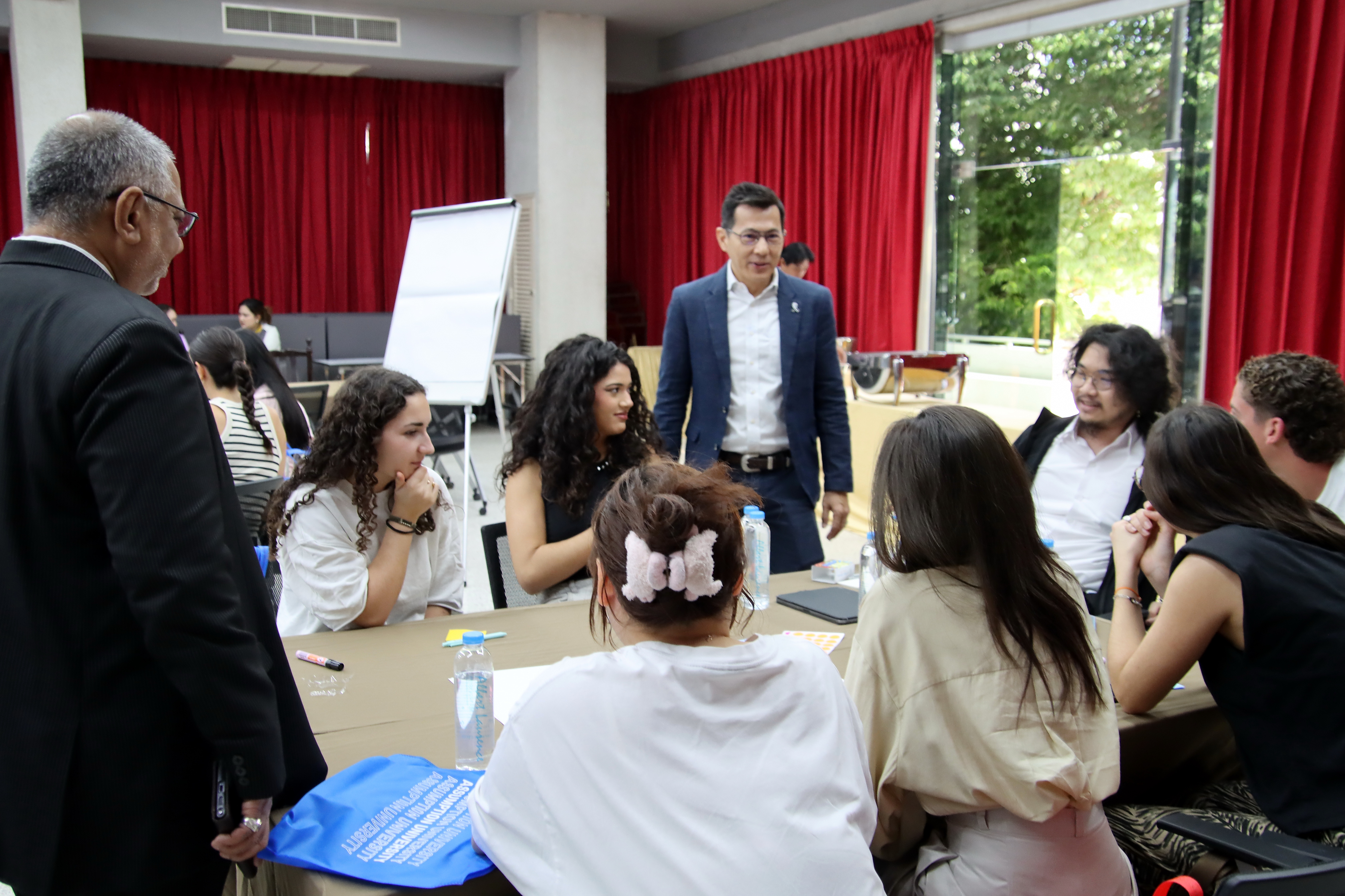 Photograph 7 accompanying: Where Leadership Begins: GS-BATM Welcomed New Graduate Students